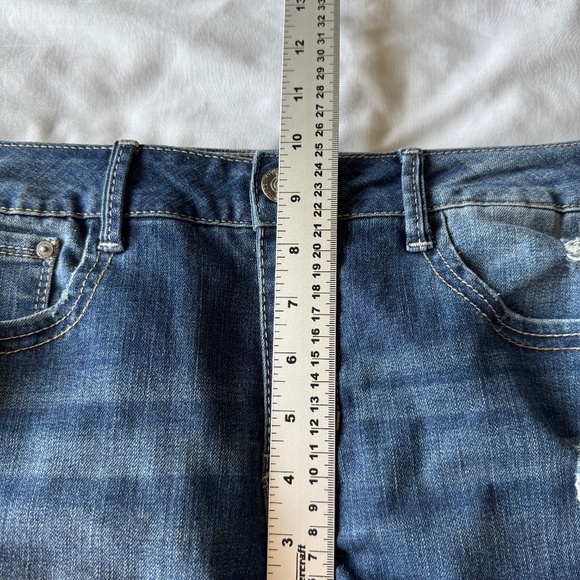 Wallflower Women's Distressed Denim Faded Stretchy Jeans Blue Size 7 Casual - Picture 12 of 16